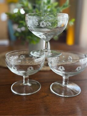 Vintage Set of 3 Criss Cross Bands Low Stem Desert Champagne Coupe Glass Barware